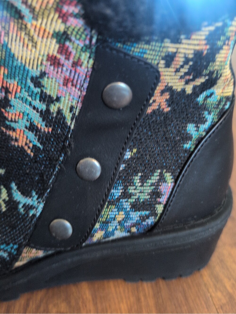 MUK LUKS Norway Womens 9 Black Floral Tapestry Ankle Wedge Booties Side Zip - Picture 4 of 8